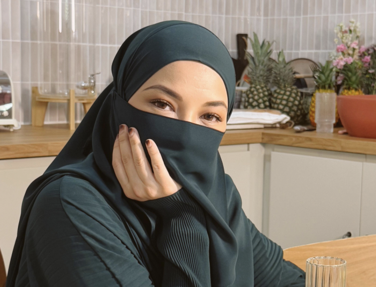 Saya Sentiasa Terinspirasi Dengan Orang Yang Selalu Boleh Khatam Al-Quran” – Neelofa